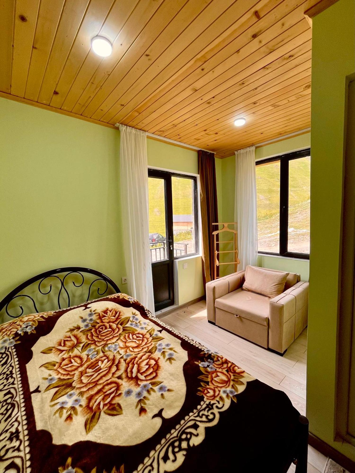 Gamarjoba Guest And Art House Otel Ushguli Dış mekan fotoğraf
