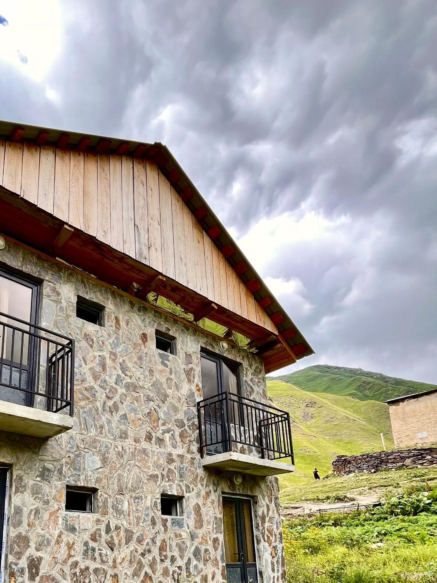 Gamarjoba Guest And Art House Otel Ushguli Dış mekan fotoğraf